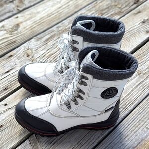 TARA M.® McKinley Insulated Waterproof White Winter Lace up Boots Women's Size 8
